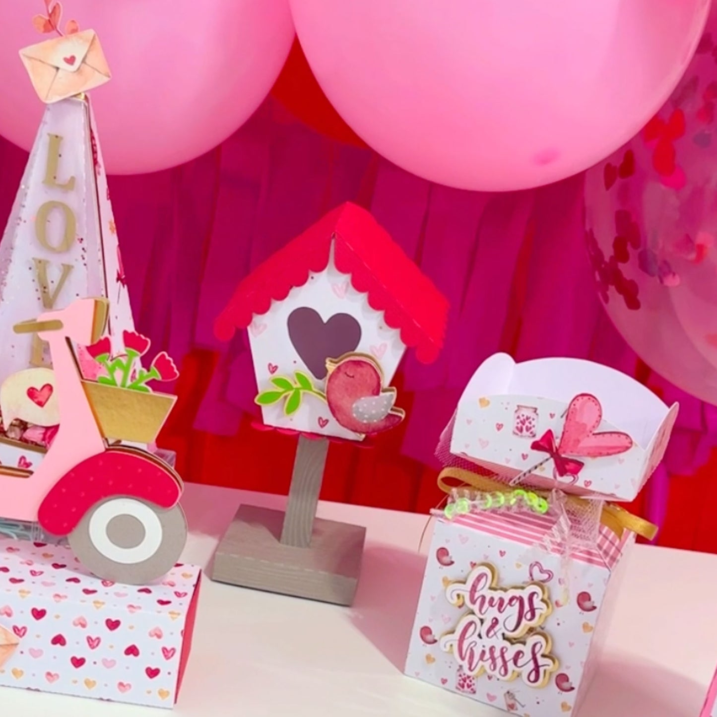 Valentine set party favor boxes